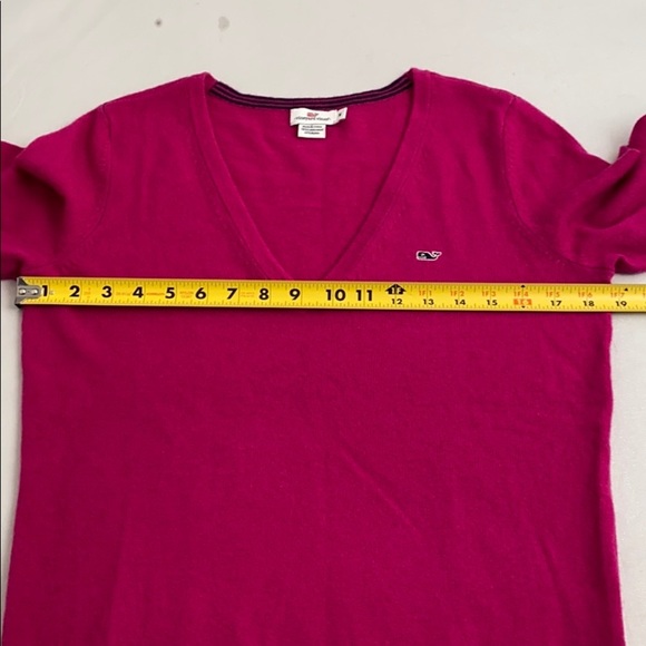 Vineyard Vines magenta v-neck sweater M - Picture 8 of 10